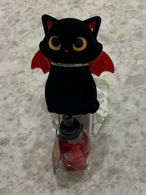 “New” Bath & Body Works Black Cat Scent-control Nightlight w/refill